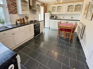 Photo 15- click for photo gallery